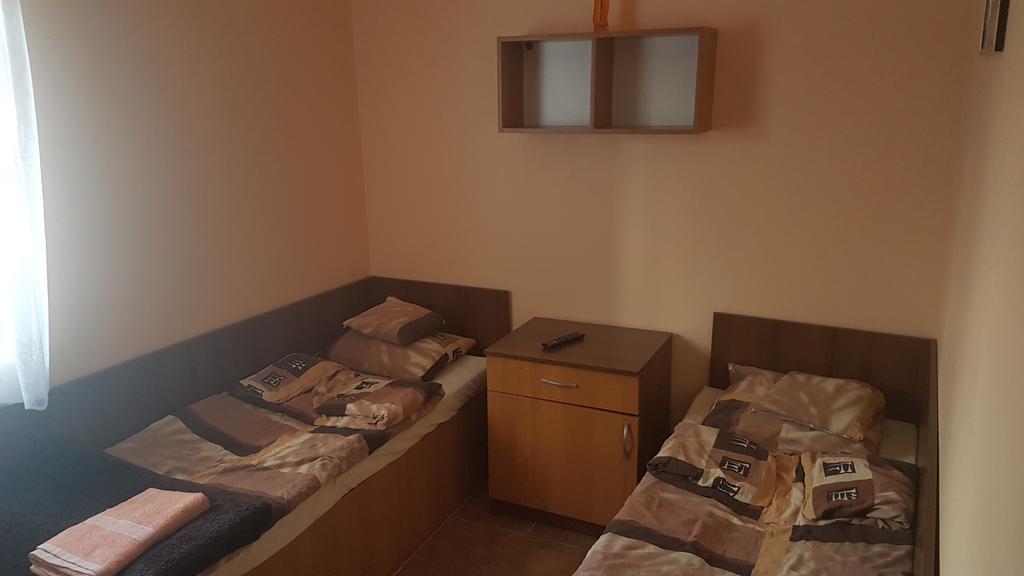 Hostel Rafcar Μπίντγκοστς Εξωτερικό φωτογραφία